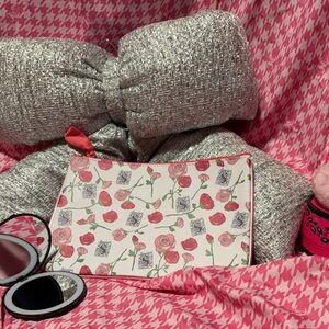 Storybook Cosmetics Rose Patterned Cosmetic Bag